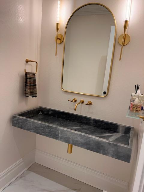 Geoffrey Custome order 32x19x6 1800 usd